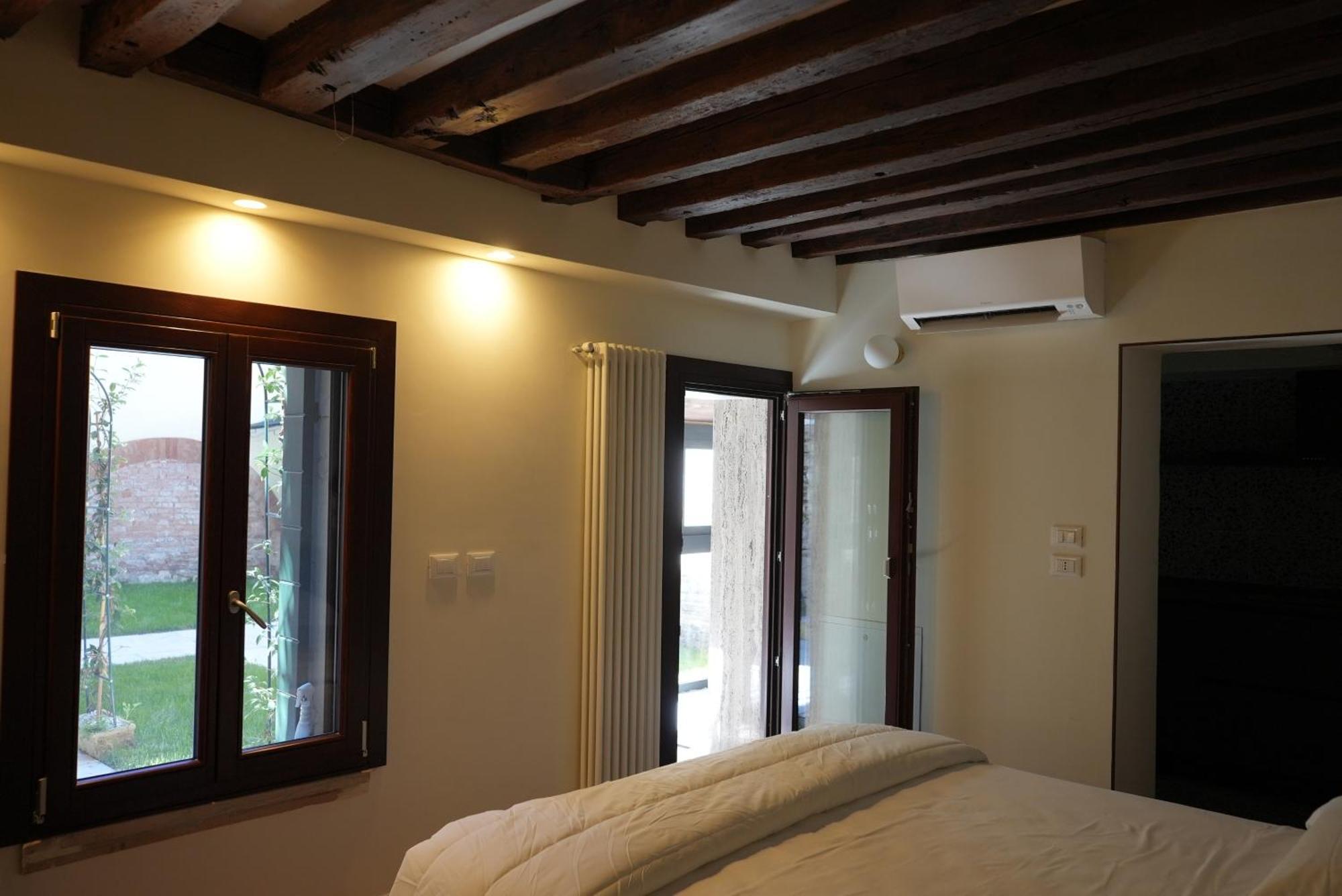 Qn Apartments Venesia Bagian luar foto