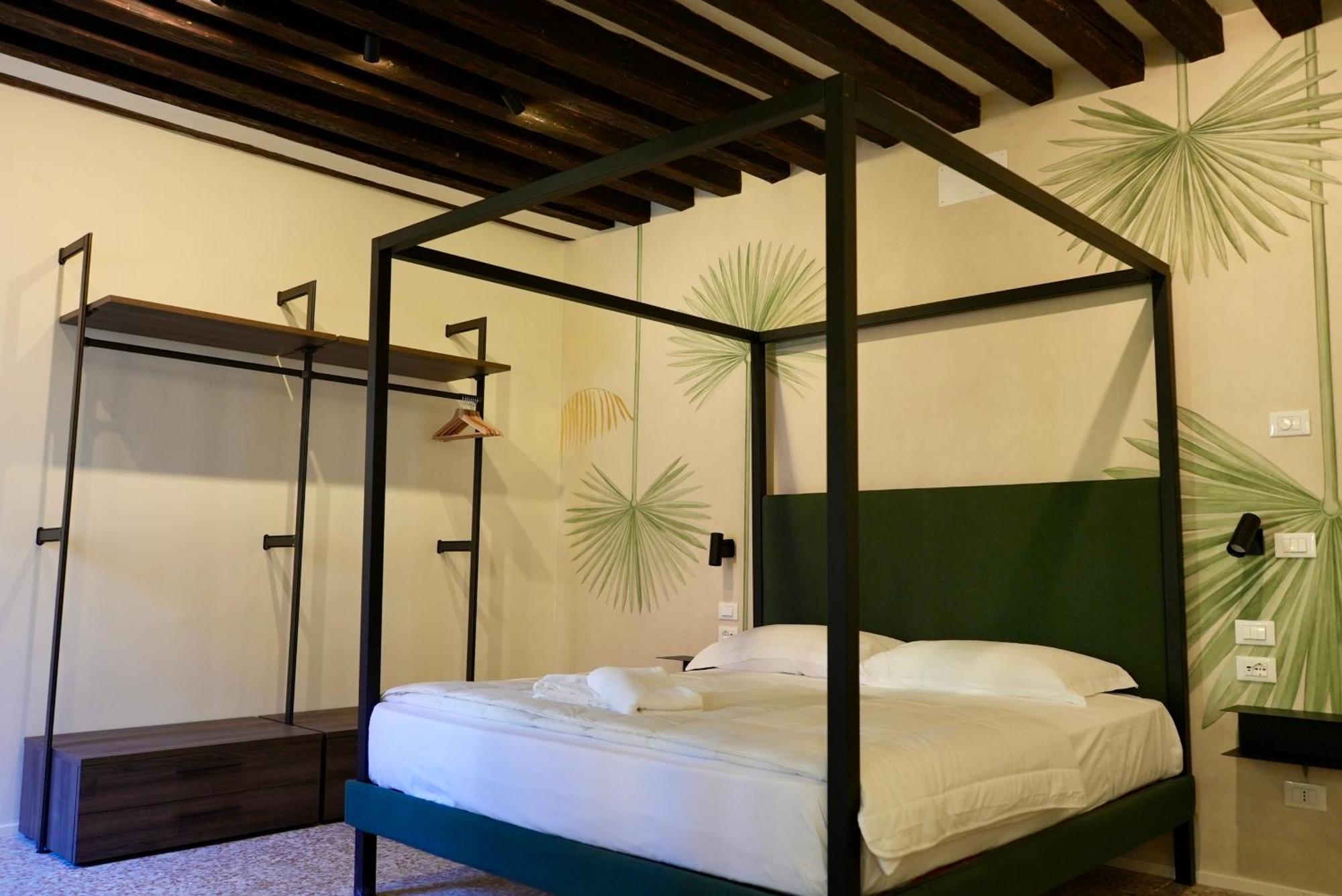 Qn Apartments Venesia Bagian luar foto