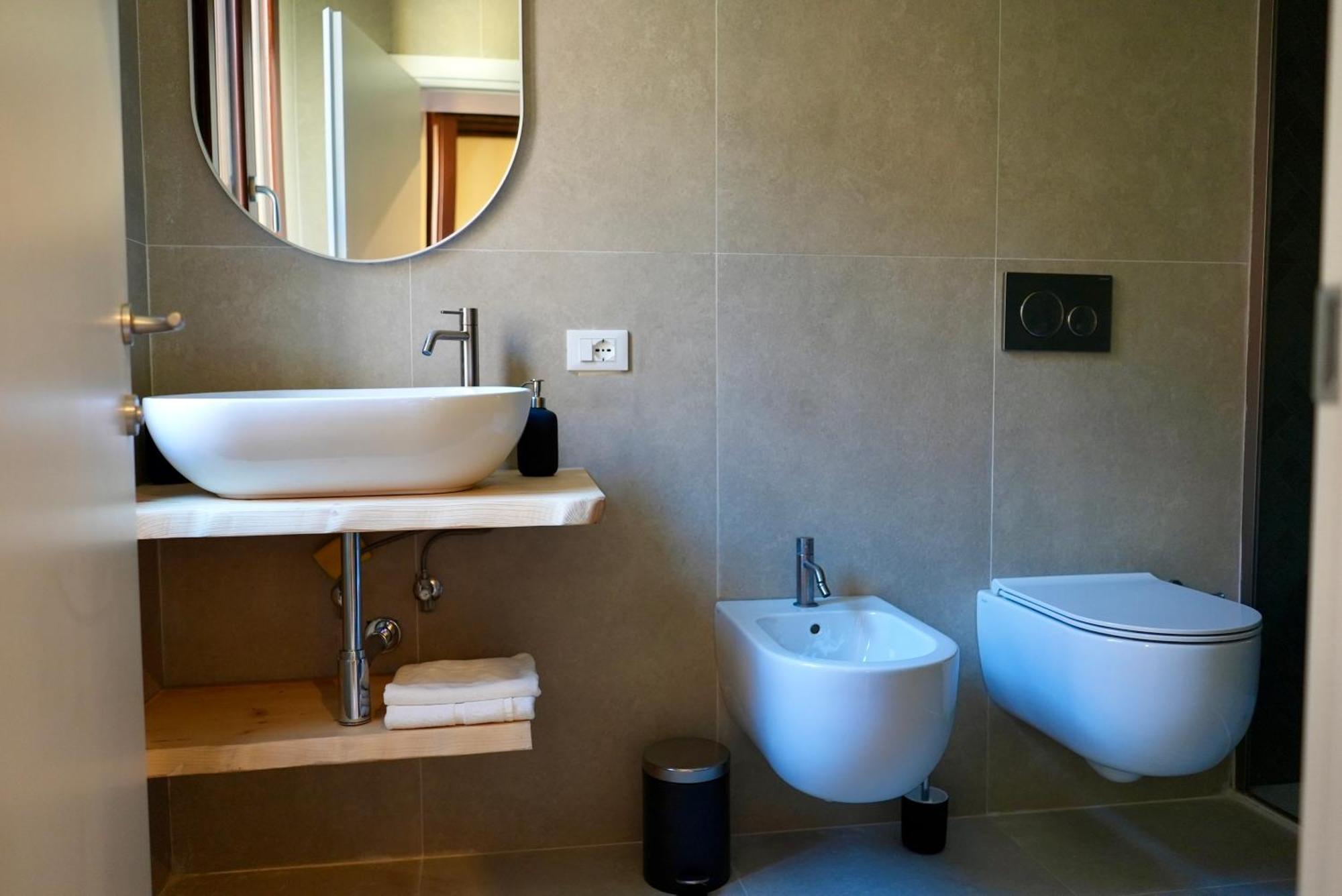 Qn Apartments Venesia Bagian luar foto