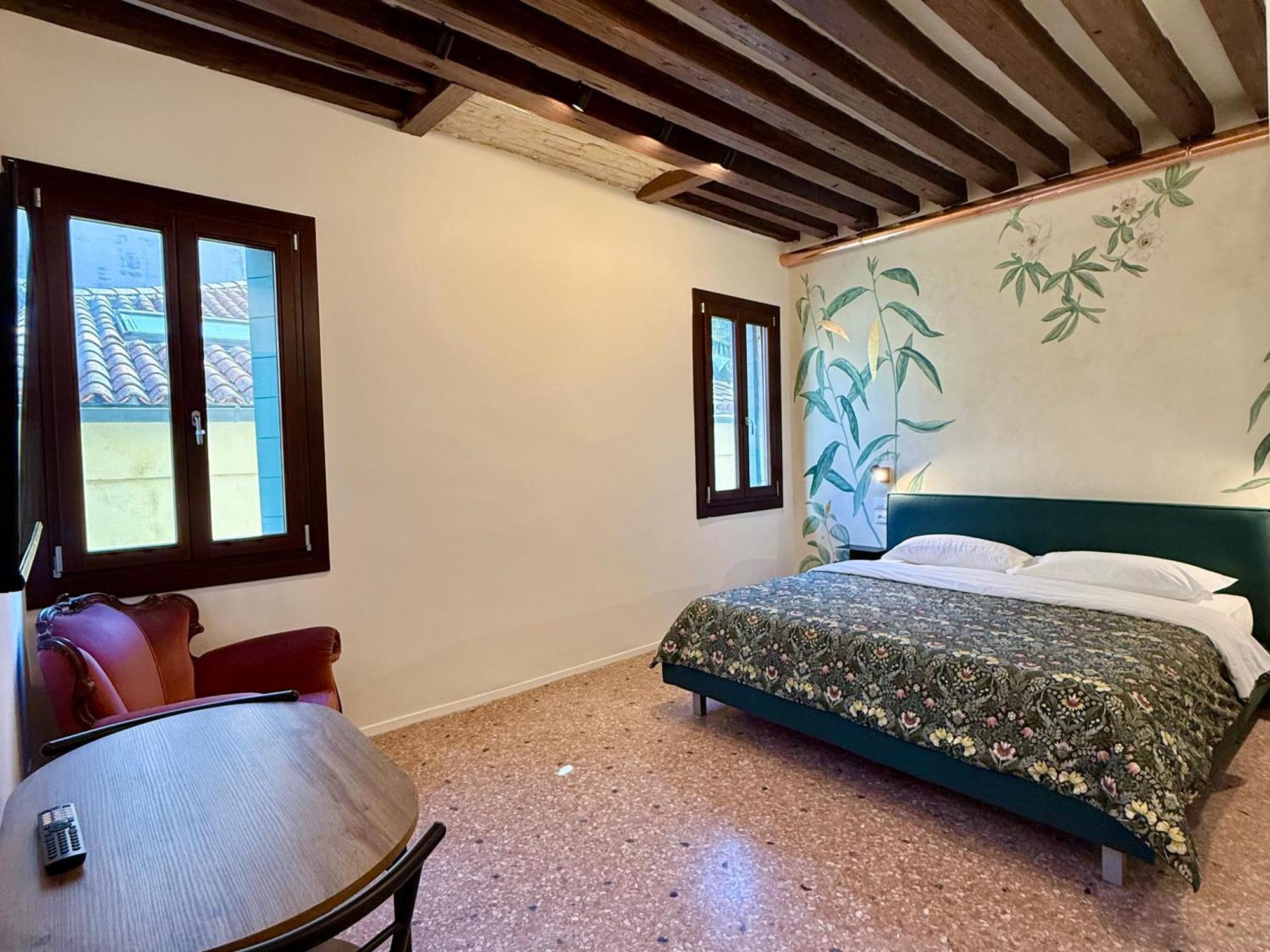 Qn Apartments Venesia Bagian luar foto